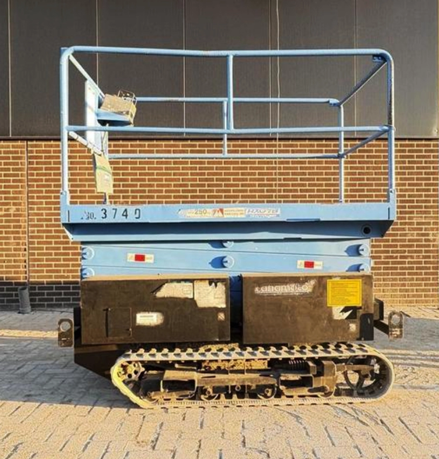 Nacelle sur chenilles professionnelle Zentrax AICHI RX07 révisée - en extérieur